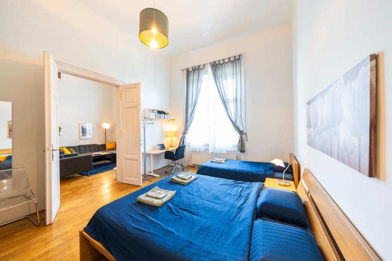 Shining Bright Two Bedroom Apt Next To Andrassy Ave ブダペスト エクステリア 写真